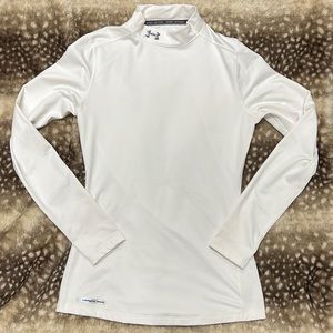 Under Armour turtle neck size medium